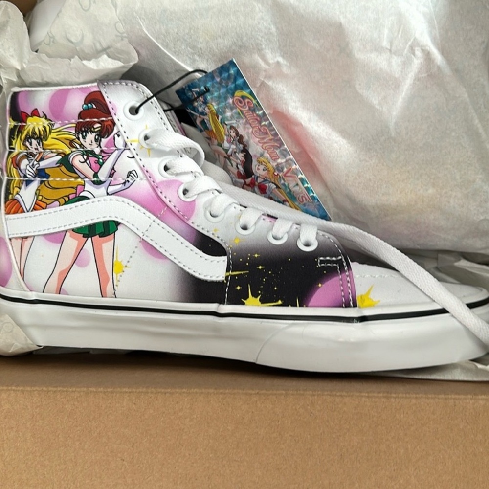 VANSXSAILOR MOON LIMITED EDITION